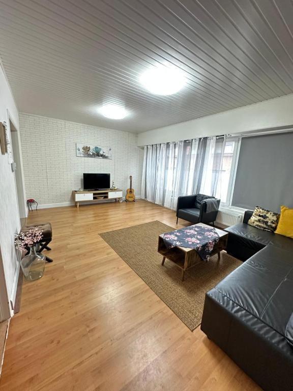 Big Sunset 2 Bedroom House With A Garden Antwerp Exterior photo